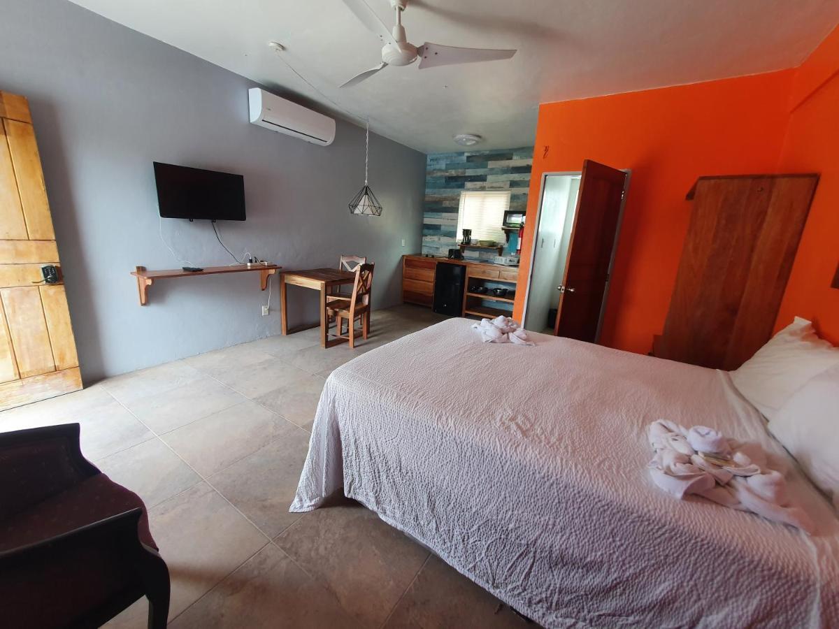 Ferienwohnung Rachel Land Caye Caulker Exterior foto