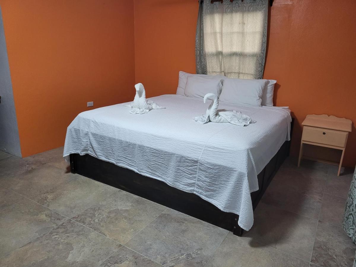 Ferienwohnung Rachel Land Caye Caulker Exterior foto