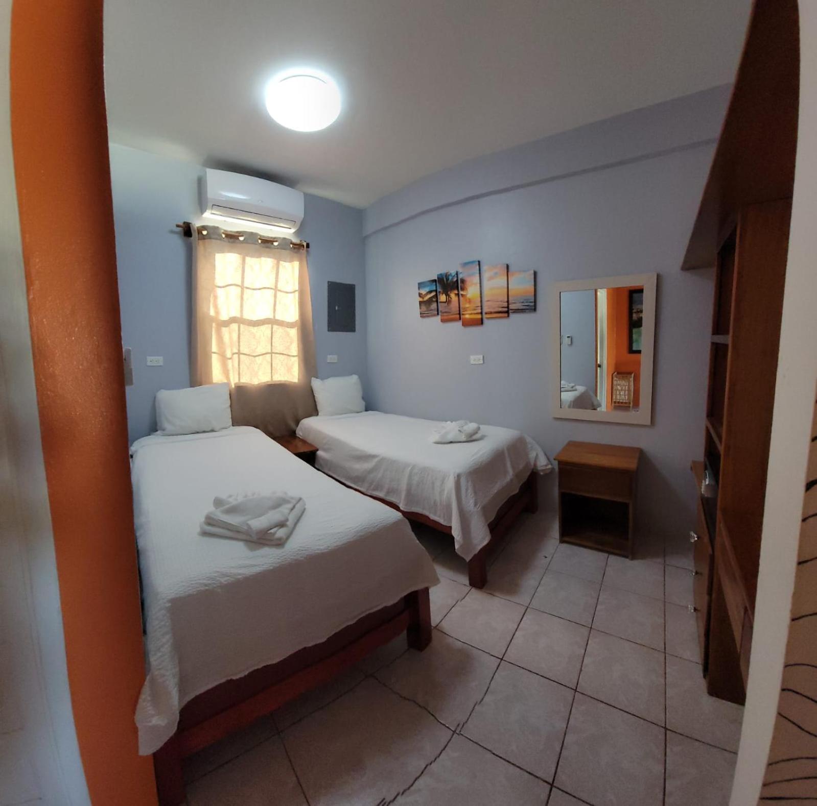 Ferienwohnung Rachel Land Caye Caulker Exterior foto